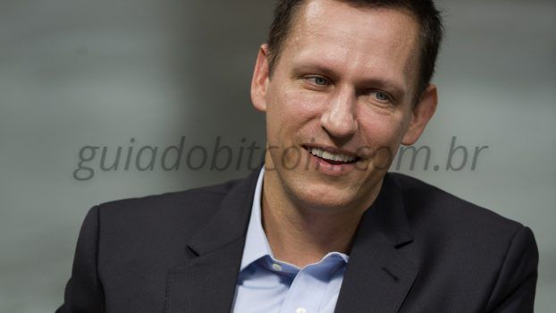 Peter Thiel sorrindo