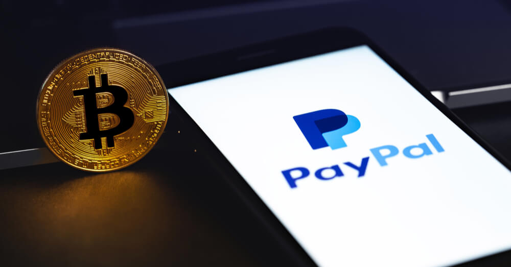 Logotipo do PayPal e moeda Bitcoin. Fonte: Shutterstock