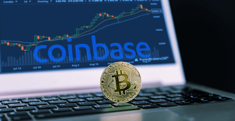 Plataforma Coinbase em portátil e uma Bitcoin