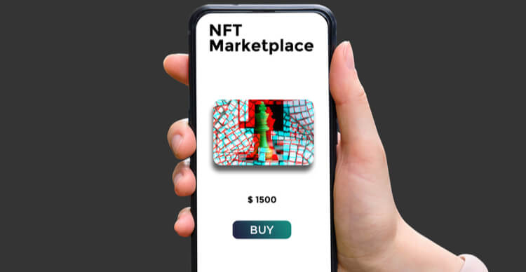 Imagem de um mercado NFT em um smartphone