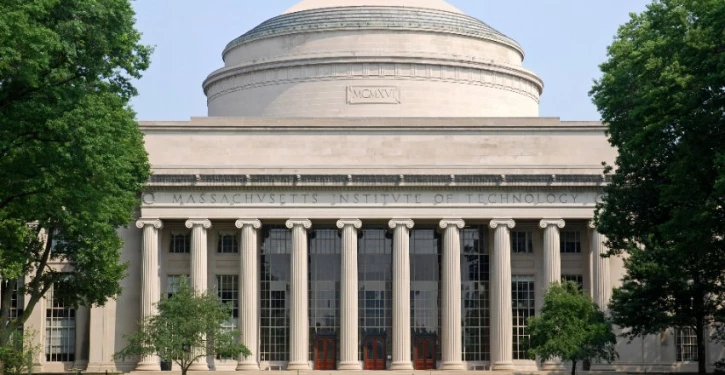 Professora do MIT acredita que DeFi pode reduzir o poder dos bancos: Entrevista